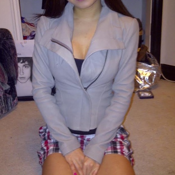 A Moveable Feast for Aritzia - Picture 5 of 5